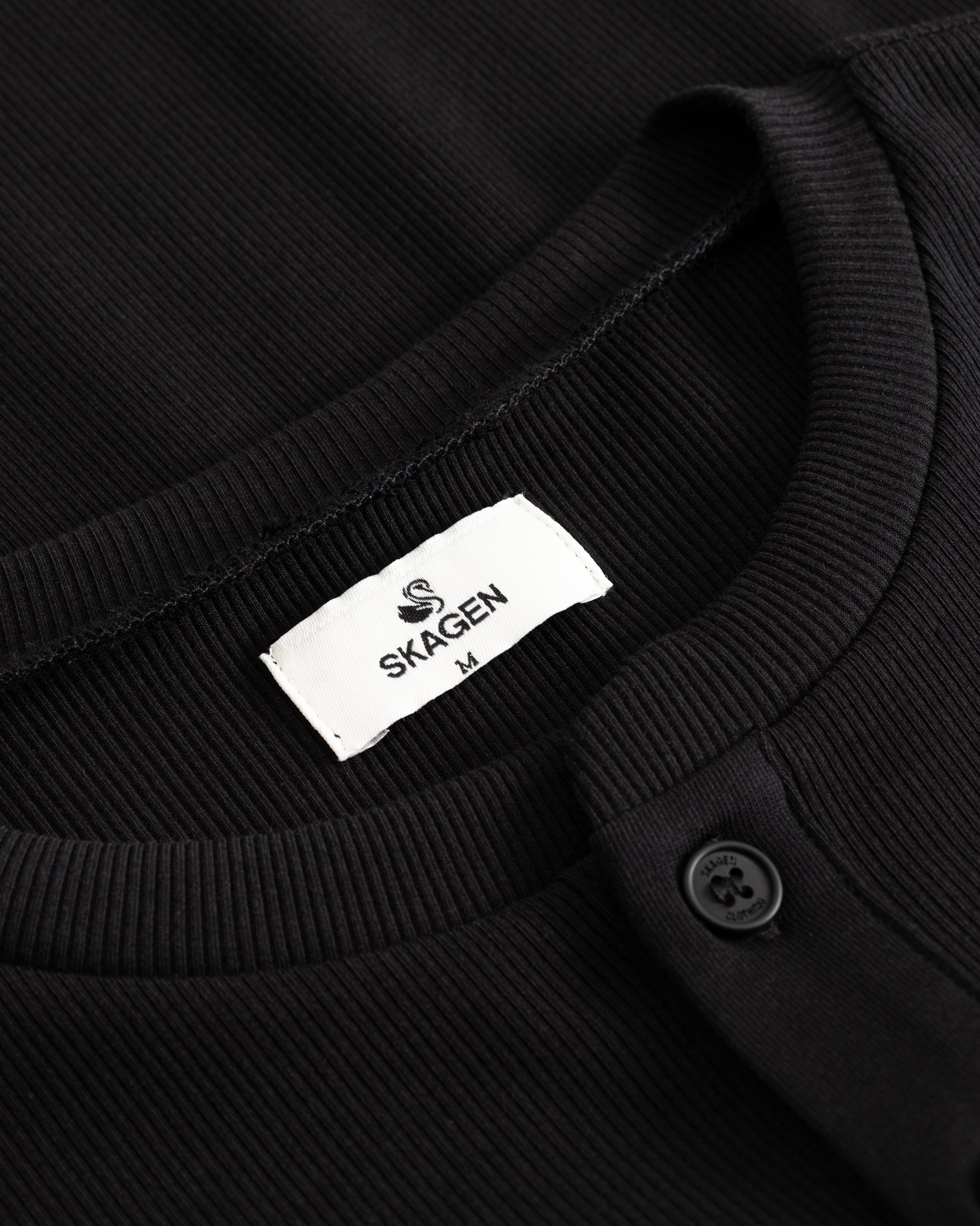 Henley Long Sleeve Black